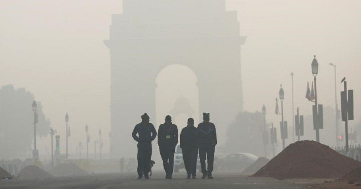 नयाँ दिल्लीमा चिसोले रेड अलर्ट जारी, विद्यालय बन्द