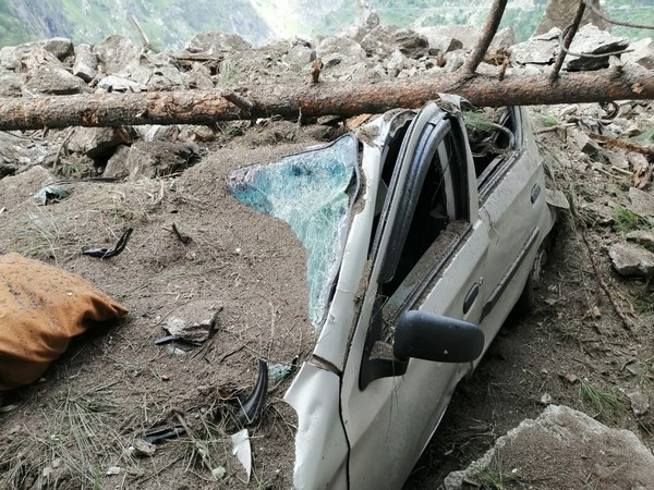 भीषण वर्षापछि भारतको सिमलामा पहिरोः झण्डै ५० जना भक्तजन पहिरोमा पुरिए, नौ जनाको शव भेटियो
